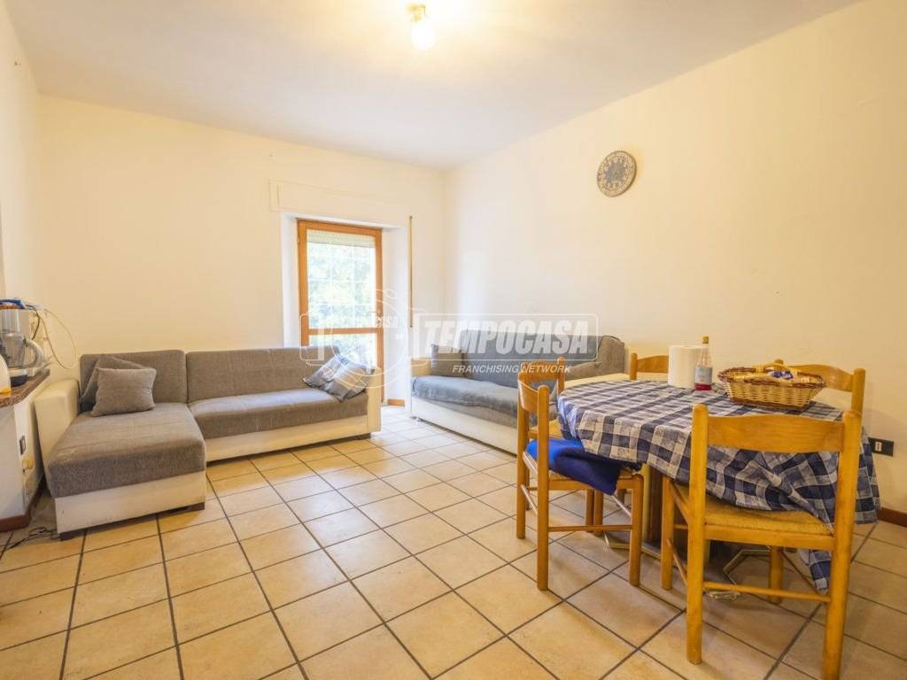 casa indipendente in vendita a Corridonia