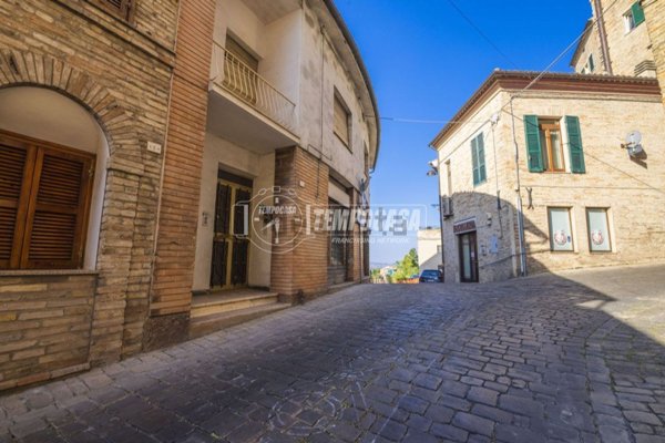 casa indipendente in vendita a Corridonia