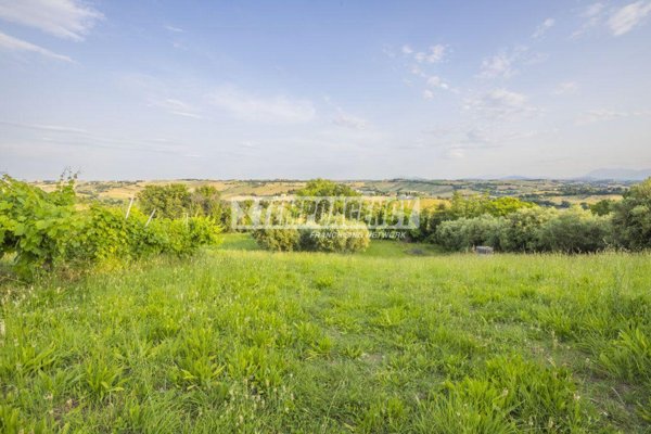casa indipendente in vendita a Corridonia