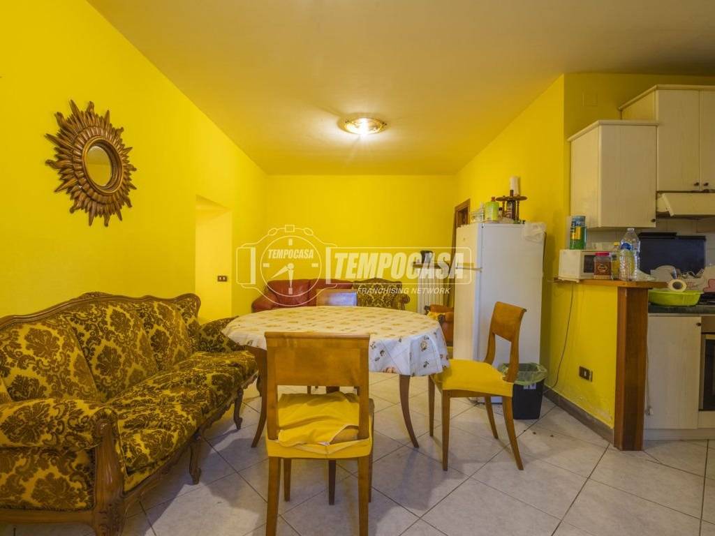 appartamento in vendita a Corridonia in zona Colbuccaro