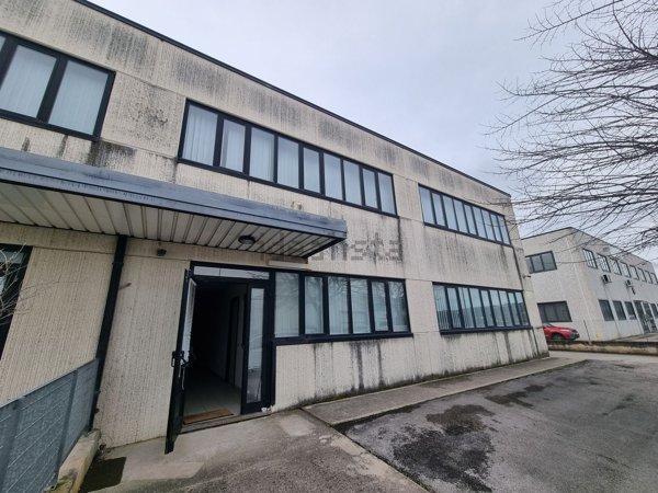 capannone in vendita a Corridonia