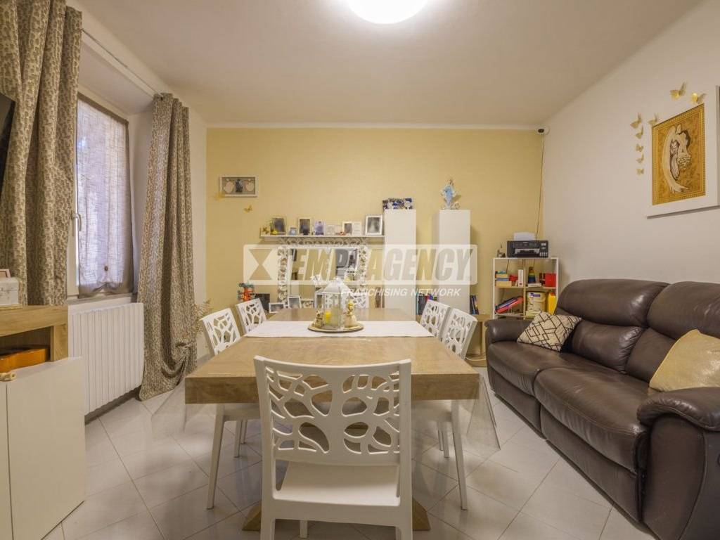 appartamento in vendita a Corridonia in zona Colbuccaro