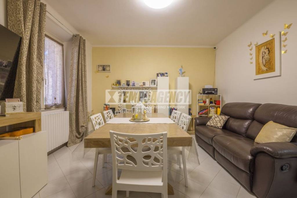 appartamento in vendita a Corridonia in zona Colbuccaro