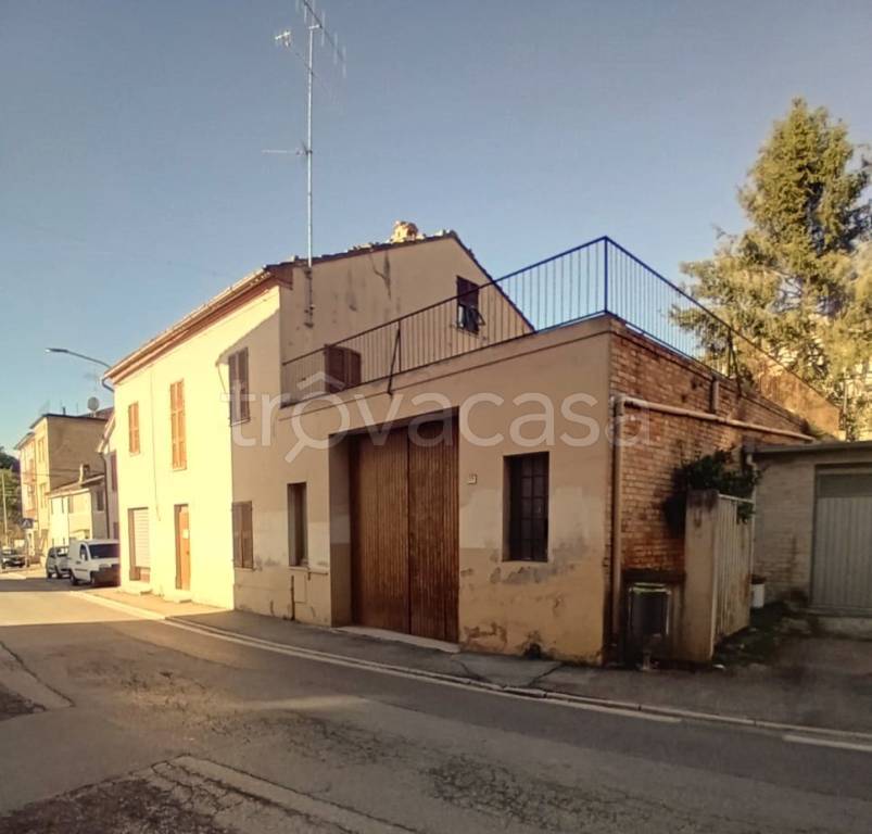 casa indipendente in vendita a Corridonia