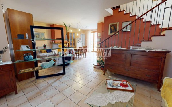 casa indipendente in vendita a Corridonia