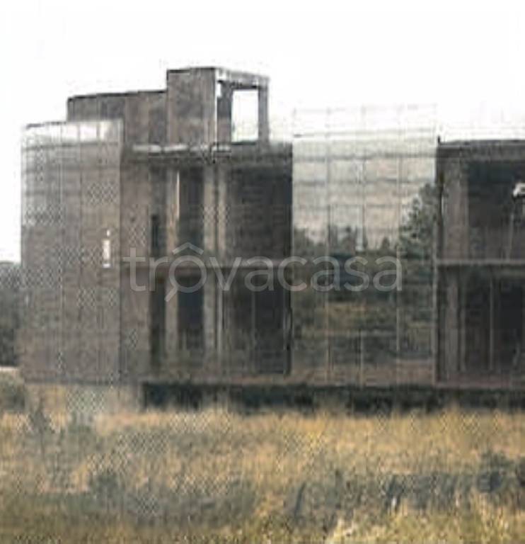 locale commerciale in vendita a Corridonia