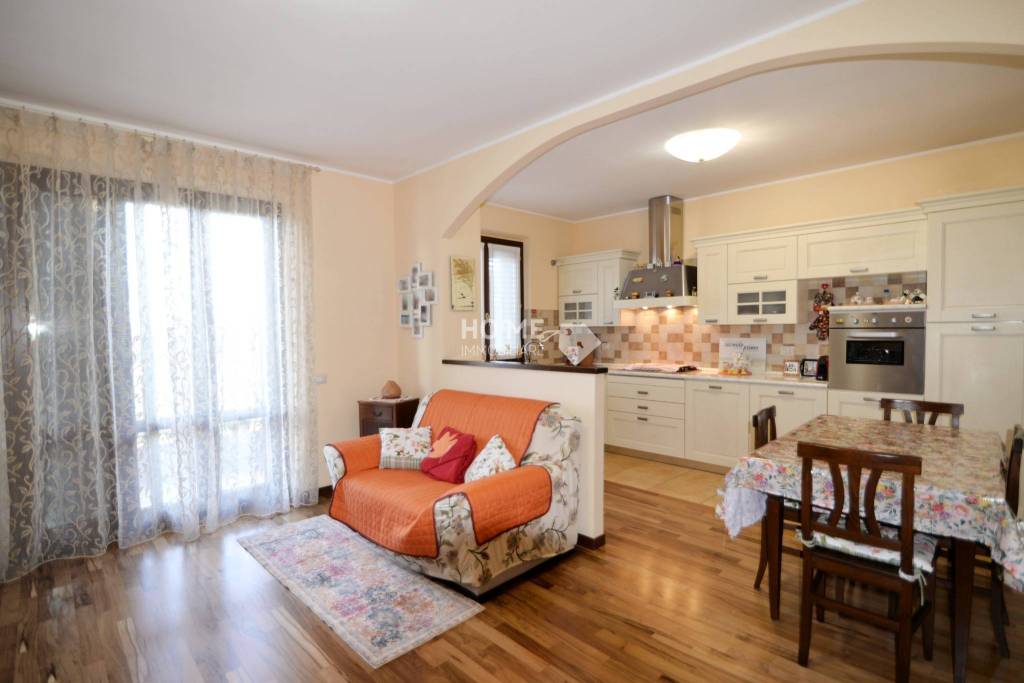 appartamento in vendita a Corridonia in zona Passo del Bidollo