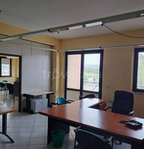 ufficio in vendita a Corridonia