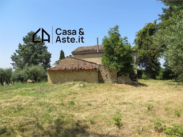 casale in vendita a Corridonia