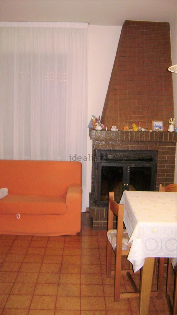 appartamento in vendita a Corridonia in zona Colbuccaro