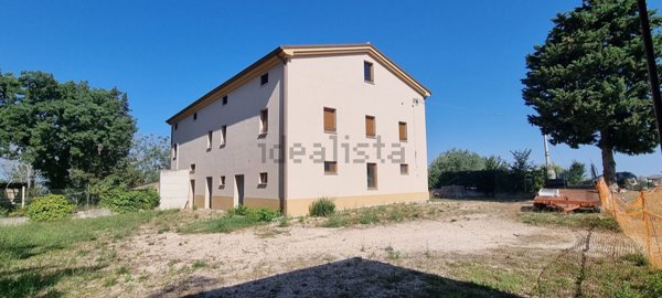 casa indipendente in vendita a Corridonia