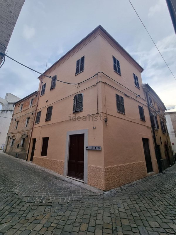 casa indipendente in vendita a Corridonia