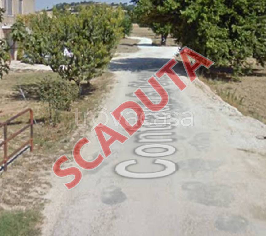 locale commerciale in vendita a Corridonia in zona San Claudio