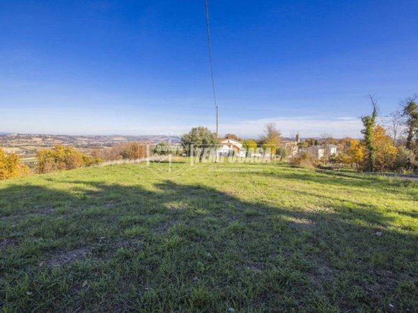 terreno edificabile in vendita a Corridonia in zona Colbuccaro