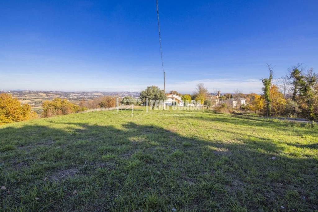 casa indipendente in vendita a Corridonia in zona Colbuccaro