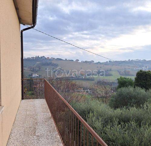 casa indipendente in vendita a Corridonia