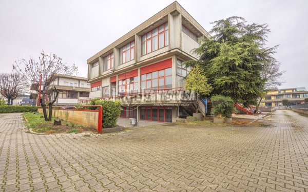 capannone in vendita a Corridonia