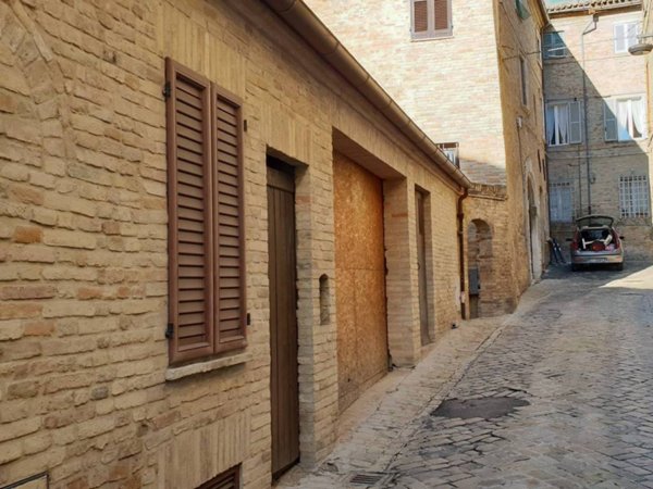 casa indipendente in vendita a Corridonia