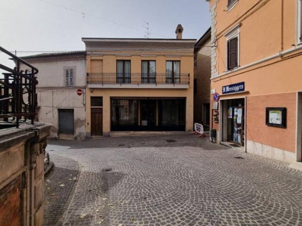 intera palazzina in vendita a Corridonia