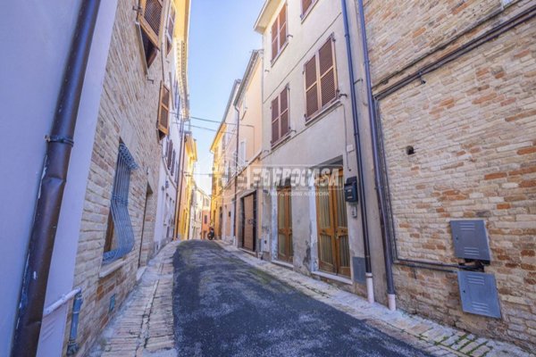 casa indipendente in vendita a Corridonia