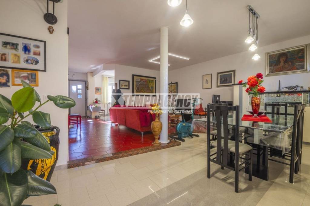 casa indipendente in vendita a Corridonia