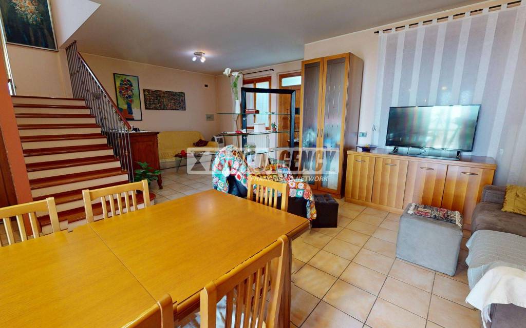 casa indipendente in vendita a Corridonia