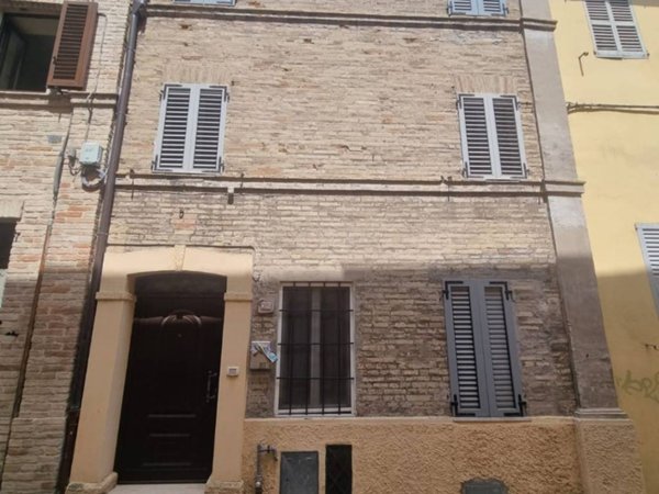 casa indipendente in vendita a Corridonia