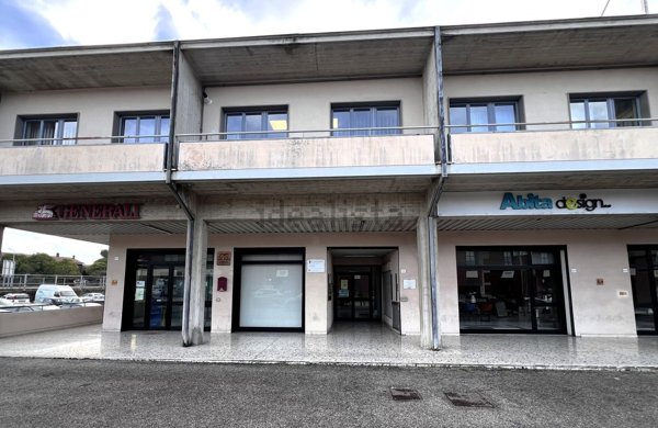 ufficio in vendita a Corridonia