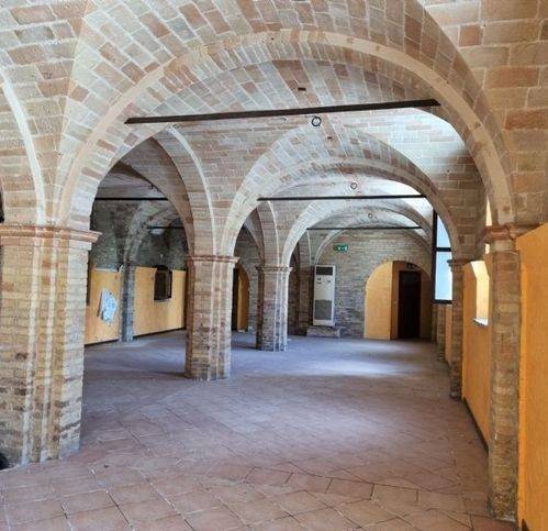 negozio in vendita a Corridonia