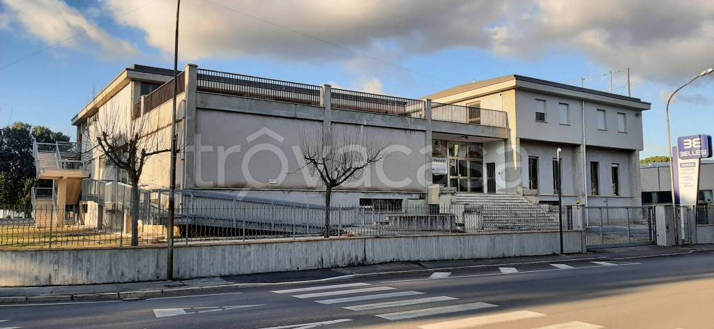 capannone in vendita a Corridonia