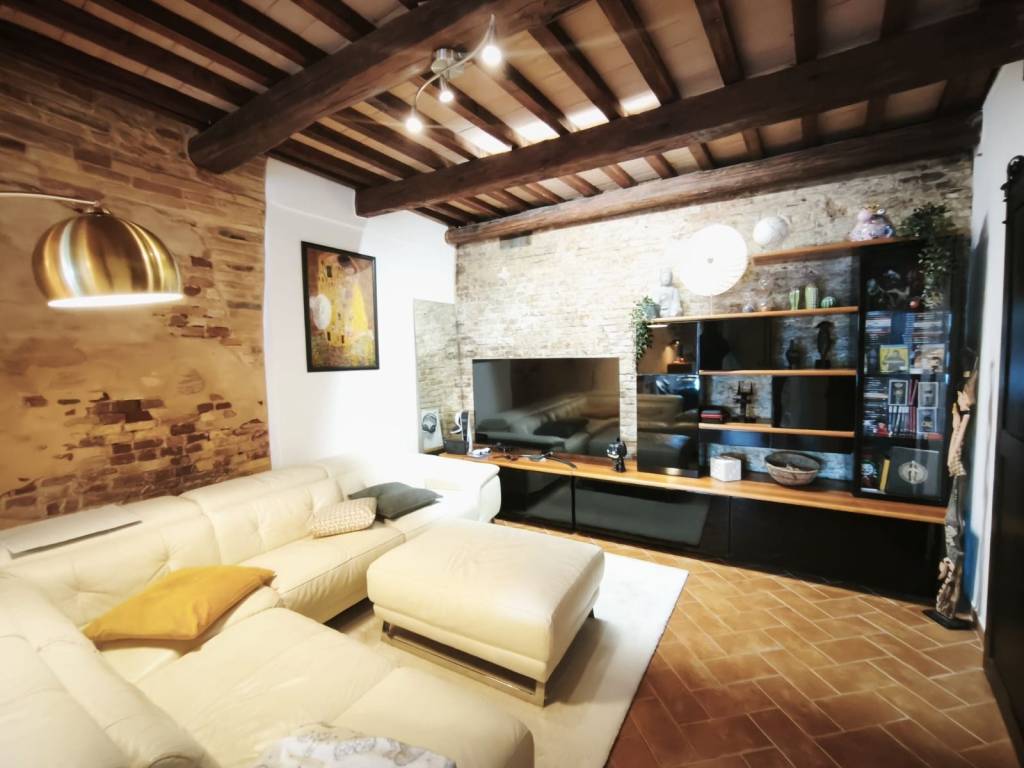 casa indipendente in vendita a Corridonia