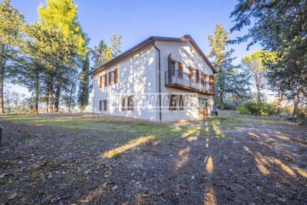 casa indipendente in vendita a Corridonia