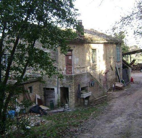 casa indipendente in vendita a Corridonia
