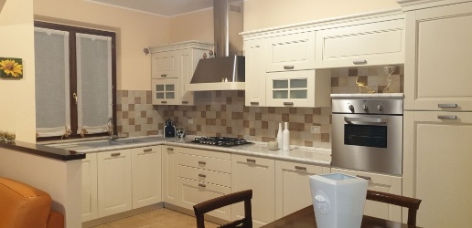 appartamento in vendita a Corridonia in zona Colbuccaro