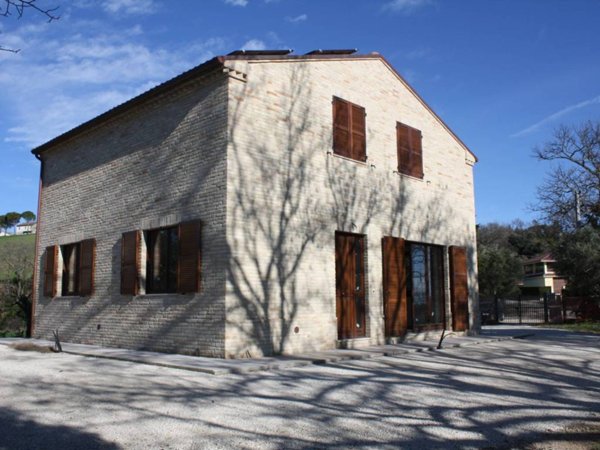 casa indipendente in vendita a Corridonia