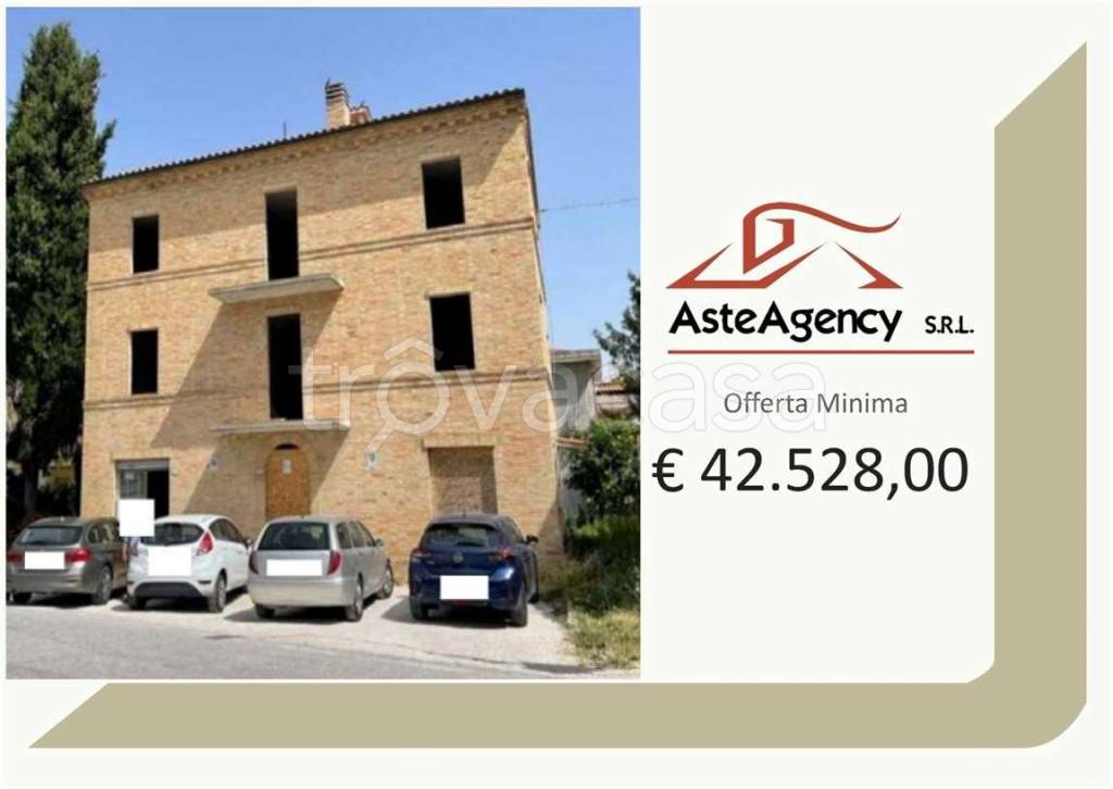 casa indipendente in vendita a Corridonia