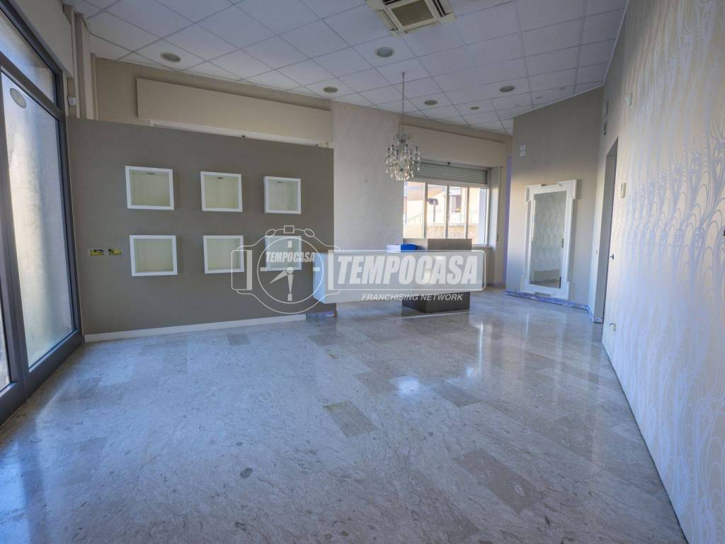 negozio in vendita a Corridonia
