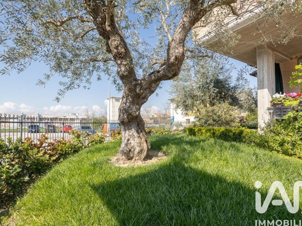 appartamento in vendita a Corridonia in zona Passo del Bidollo