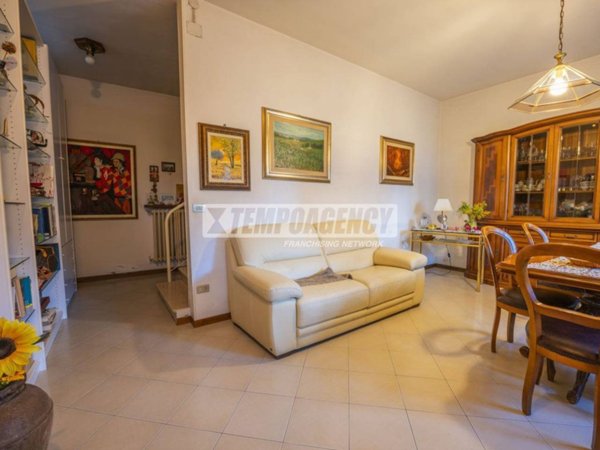 casa indipendente in vendita a Corridonia