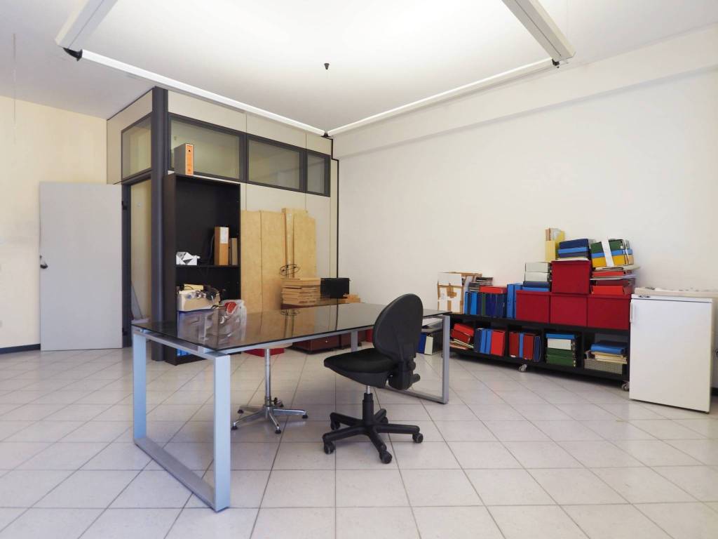 ufficio in vendita a Corridonia