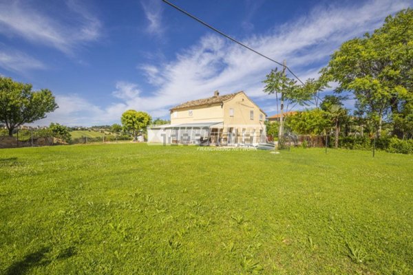 casale in vendita a Corridonia