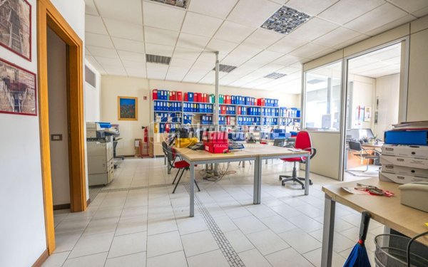 ufficio in vendita a Corridonia