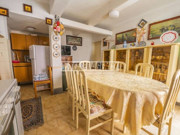 casa indipendente in vendita a Corridonia
