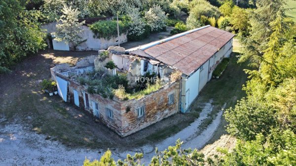 casa indipendente in vendita a Corridonia