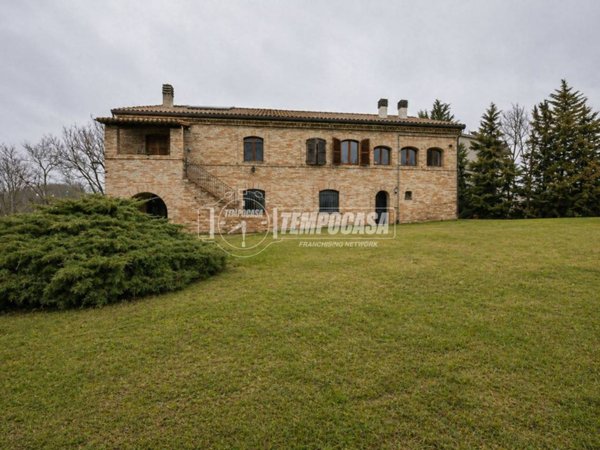 casa indipendente in vendita a Corridonia