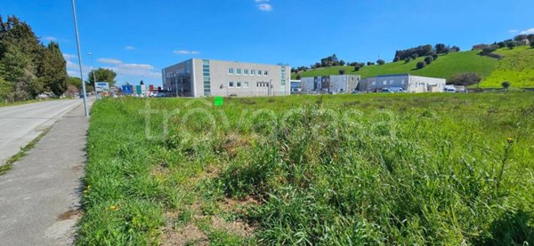 terreno edificabile in vendita a Corridonia