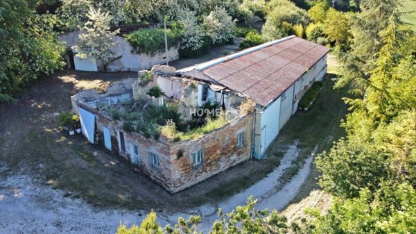 terreno edificabile in vendita a Corridonia