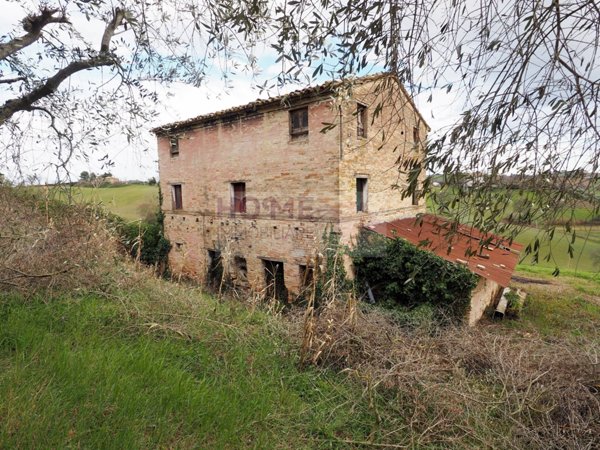 casale in vendita a Corridonia