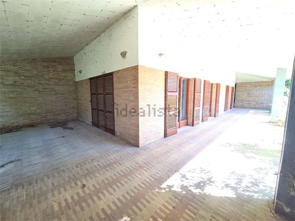 casa indipendente in vendita a Corridonia
