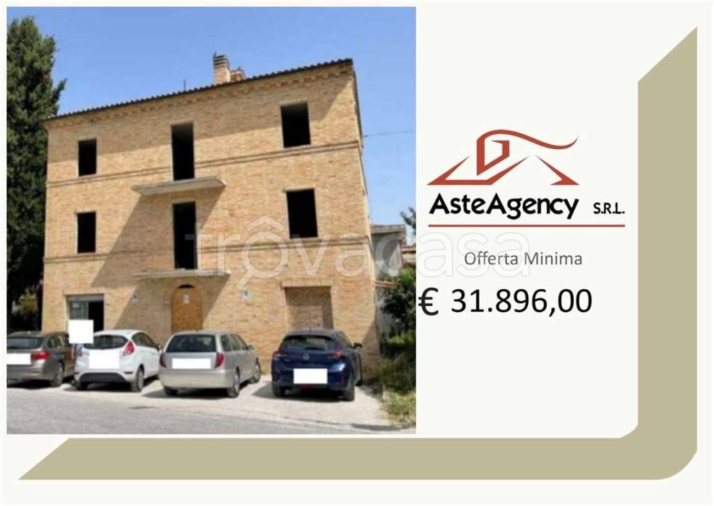 casa indipendente in vendita a Corridonia
